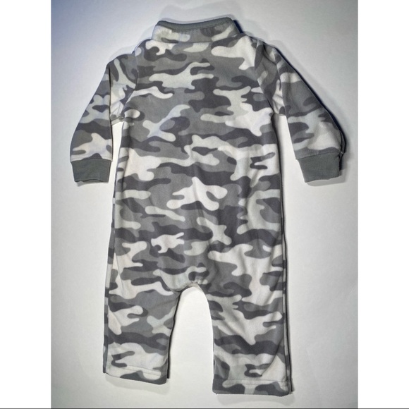 Carter’s Camo Fleece Outfit - Picture 3 of 4